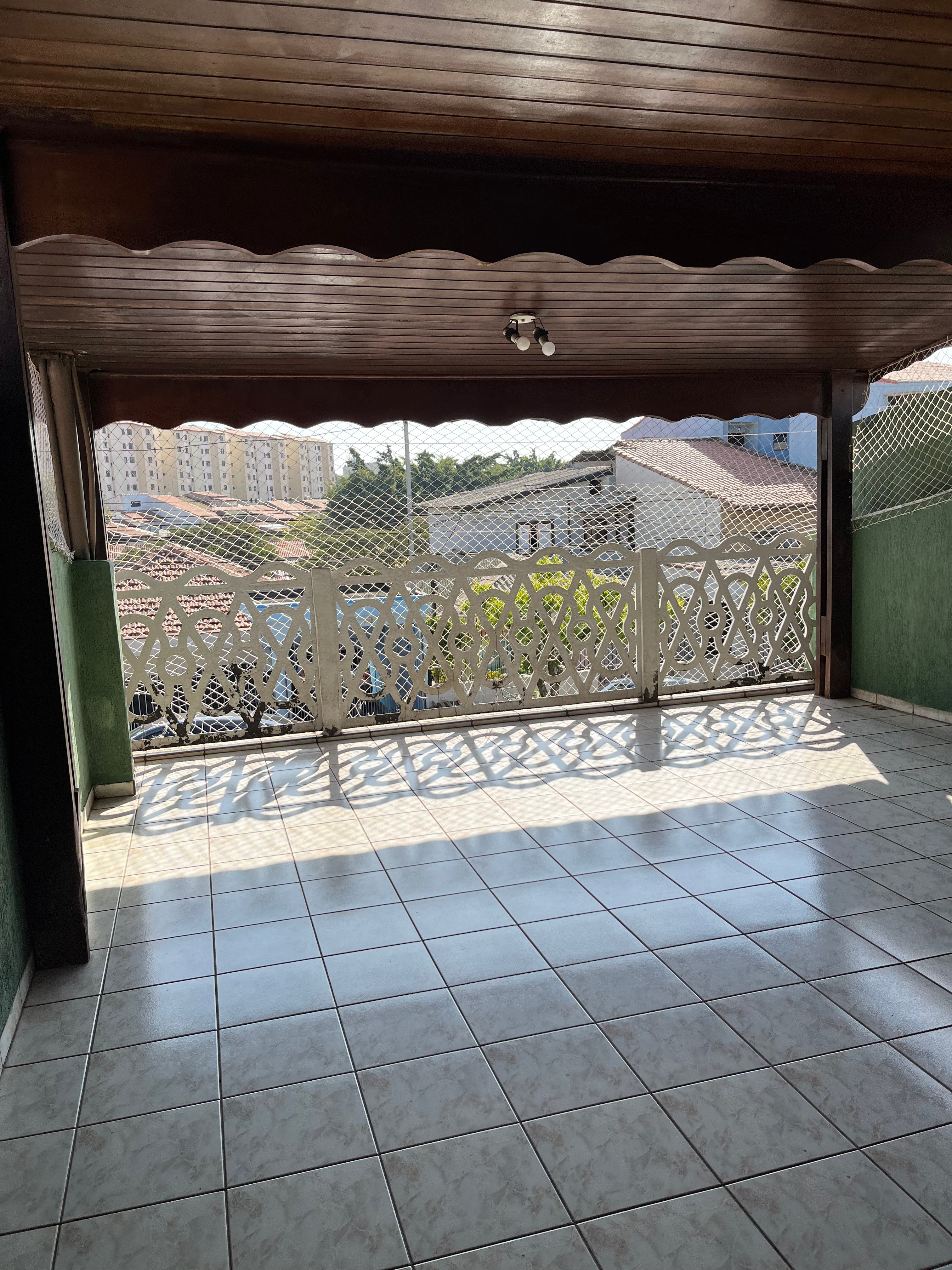 Sobrado amplo no Parque Assunção